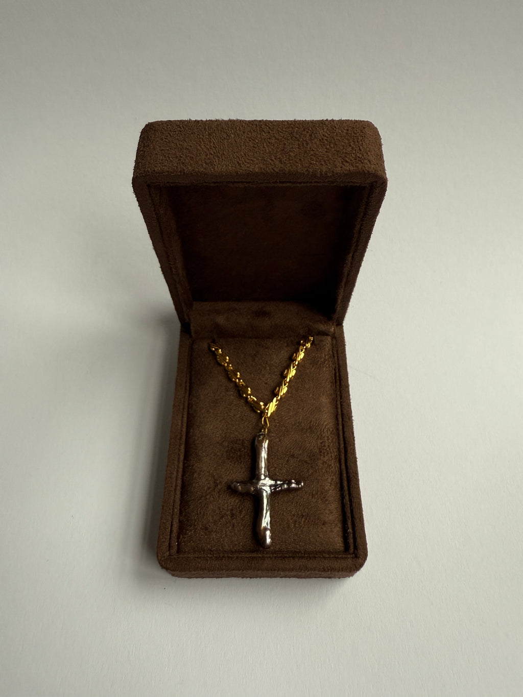 CROSS SHAPE PEARL PENDANT NECKLACE