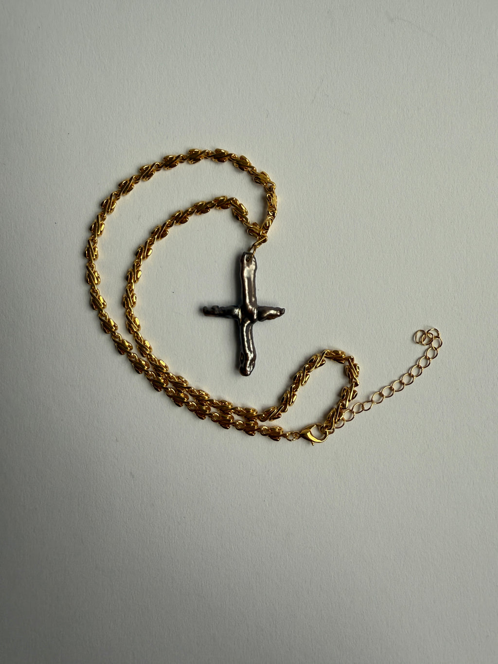 CROSS SHAPE PEARL PENDANT NECKLACE
